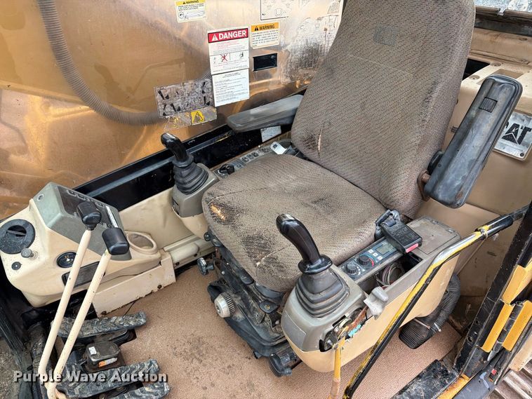 image for item EA0540 1998 Caterpillar 325BL excavator