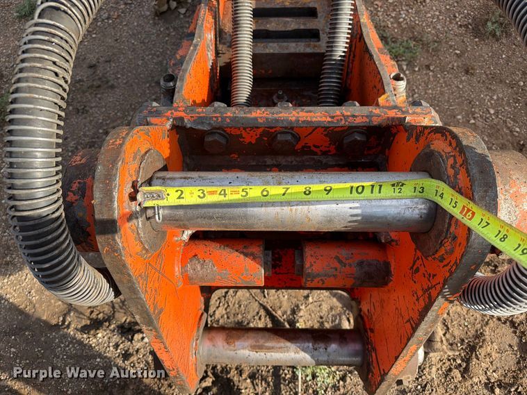 image for item EA0542 NPK E-213 breaker
