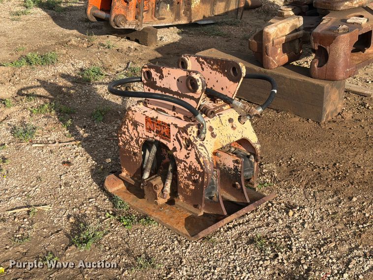 NPK C-4B plate compactor