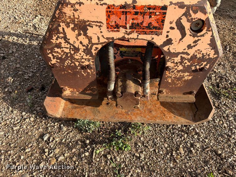 image for item EA0544 NPK C-4B plate compactor