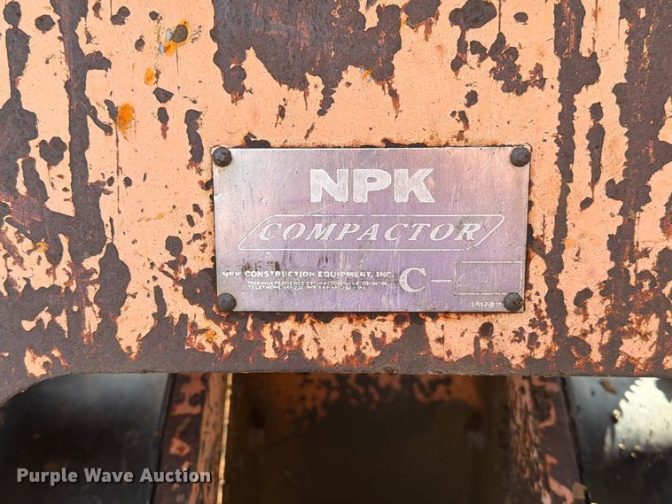image for item EA0544 NPK C-4B plate compactor