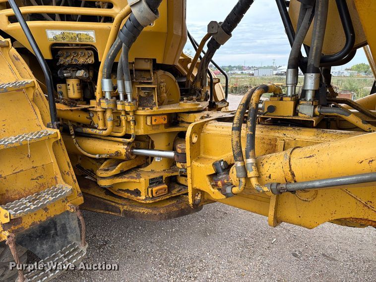 image for item EA0545 2005 Caterpillar 740 articulated haul truck