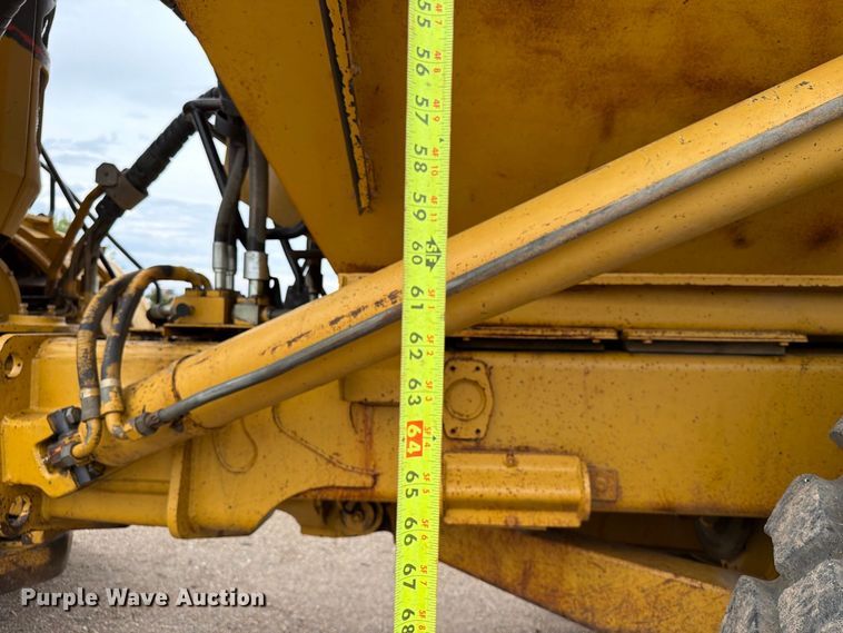 image for item EA0545 2005 Caterpillar 740 articulated haul truck