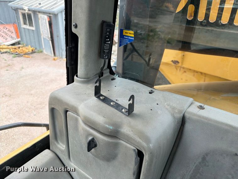 image for item EA0545 2005 Caterpillar 740 articulated haul truck