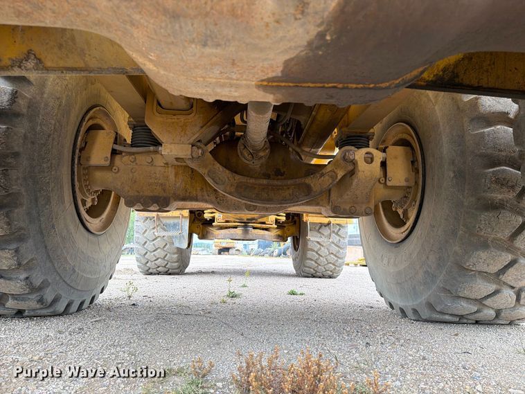 image for item EA0545 2005 Caterpillar 740 articulated haul truck