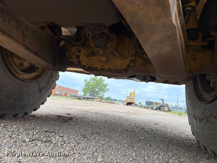 image for item EA0545 2005 Caterpillar 740 articulated haul truck