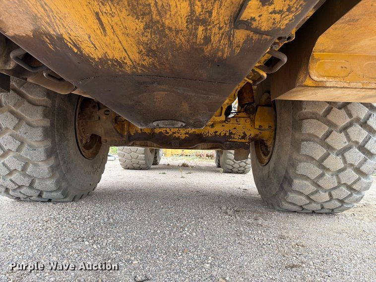 image for item EA0545 2005 Caterpillar 740 articulated haul truck