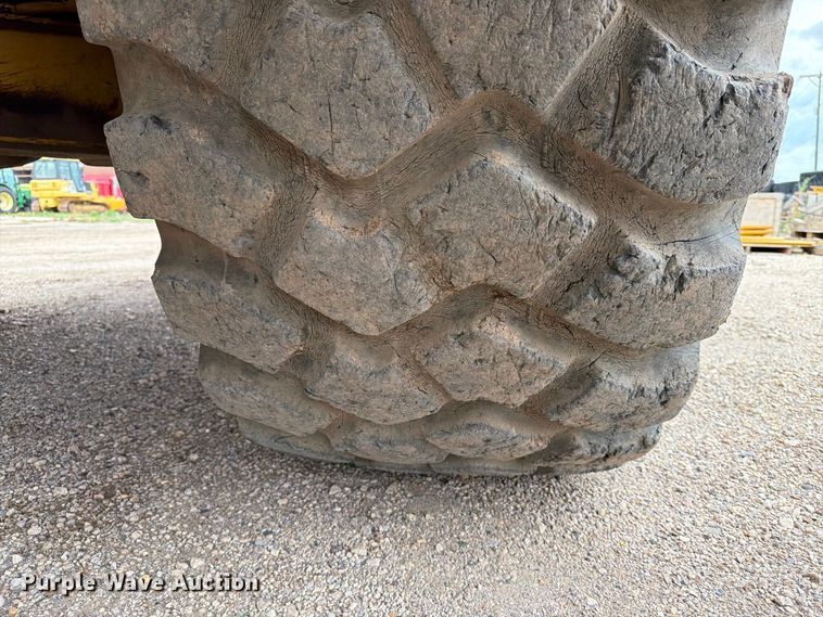 image for item EA0545 2005 Caterpillar 740 articulated haul truck