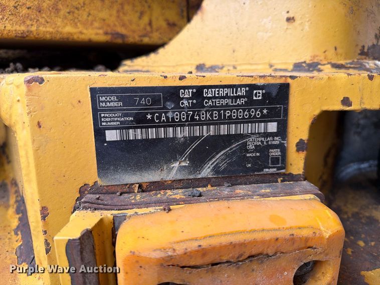 image for item EA0545 2005 Caterpillar 740 articulated haul truck