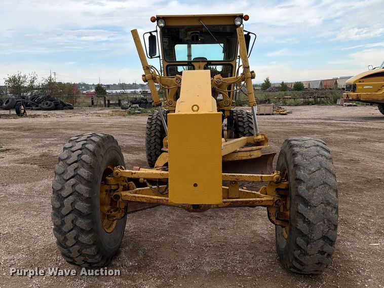 image for item EA0546 1982 Caterpillar 140G motor grader