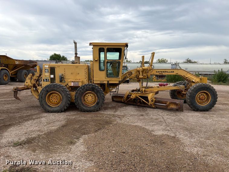 image for item EA0546 1982 Caterpillar 140G motor grader