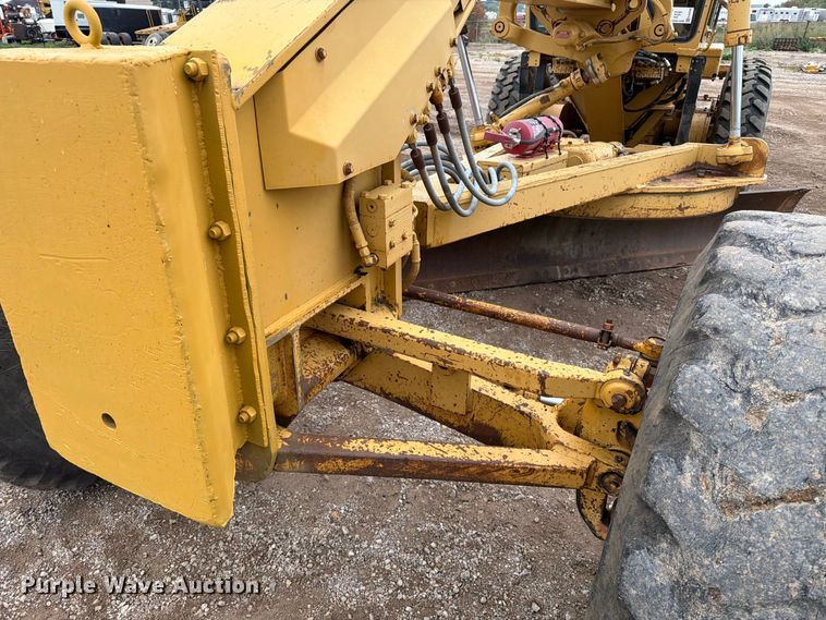 image for item EA0546 1982 Caterpillar 140G motor grader