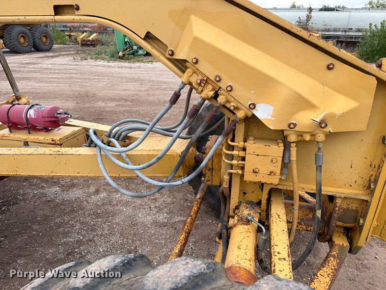 image for item EA0546 1982 Caterpillar 140G motor grader