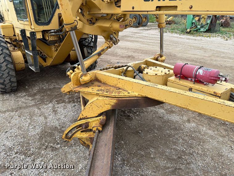 image for item EA0546 1982 Caterpillar 140G motor grader