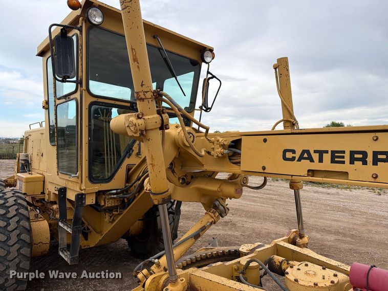 image for item EA0546 1982 Caterpillar 140G motor grader