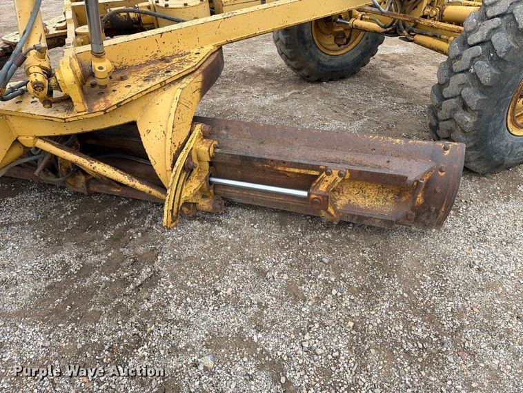 image for item EA0546 1982 Caterpillar 140G motor grader