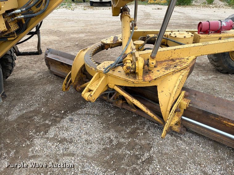 image for item EA0546 1982 Caterpillar 140G motor grader