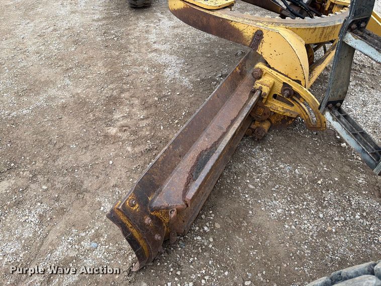image for item EA0546 1982 Caterpillar 140G motor grader