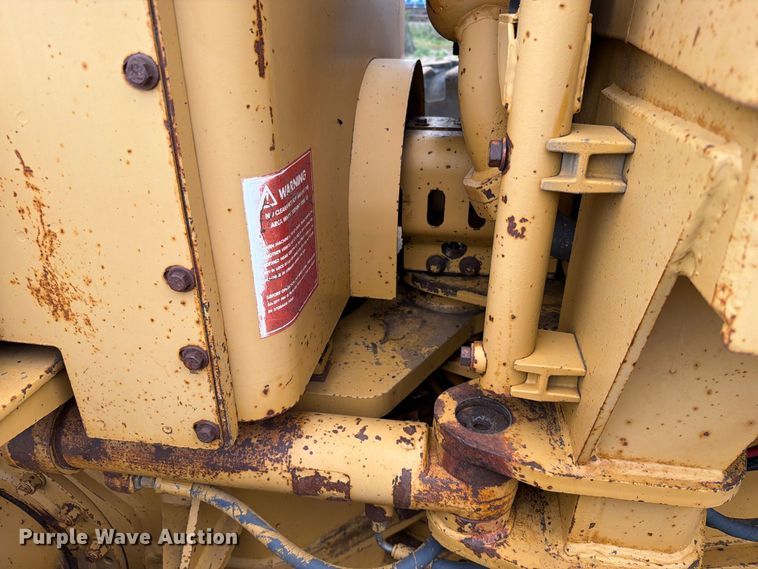 image for item EA0546 1982 Caterpillar 140G motor grader