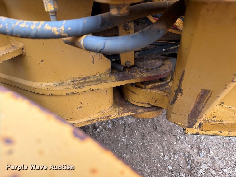 image for item EA0546 1982 Caterpillar 140G motor grader