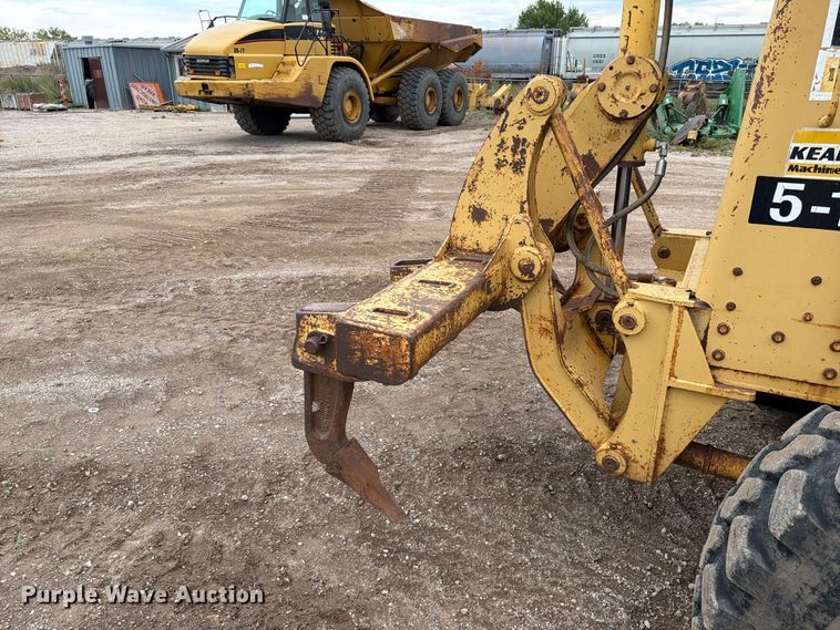 image for item EA0546 1982 Caterpillar 140G motor grader