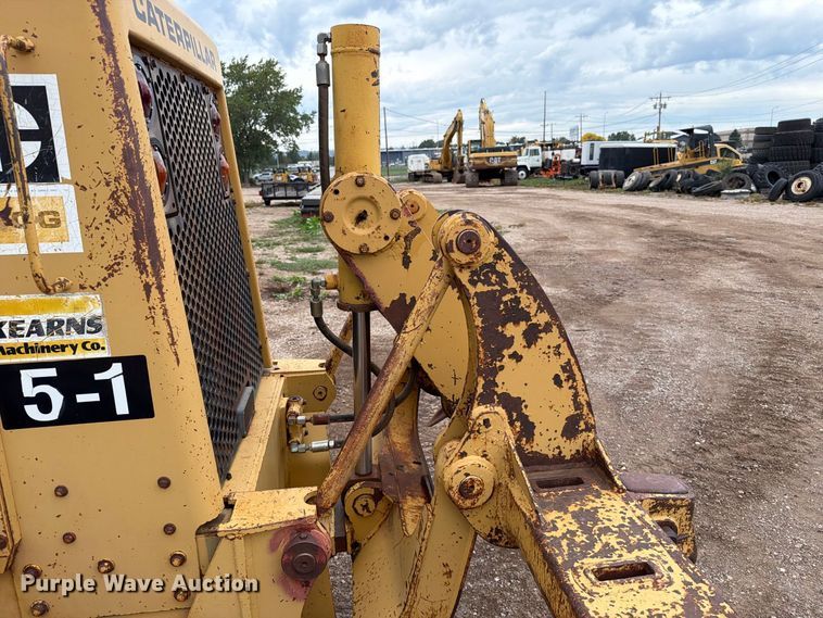 image for item EA0546 1982 Caterpillar 140G motor grader