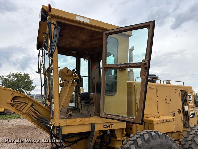 image for item EA0546 1982 Caterpillar 140G motor grader