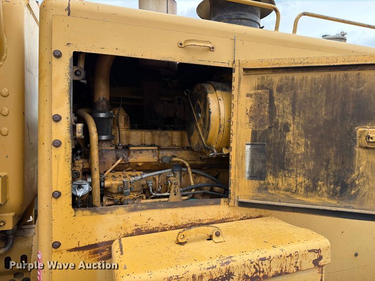 image for item EA0546 1982 Caterpillar 140G motor grader
