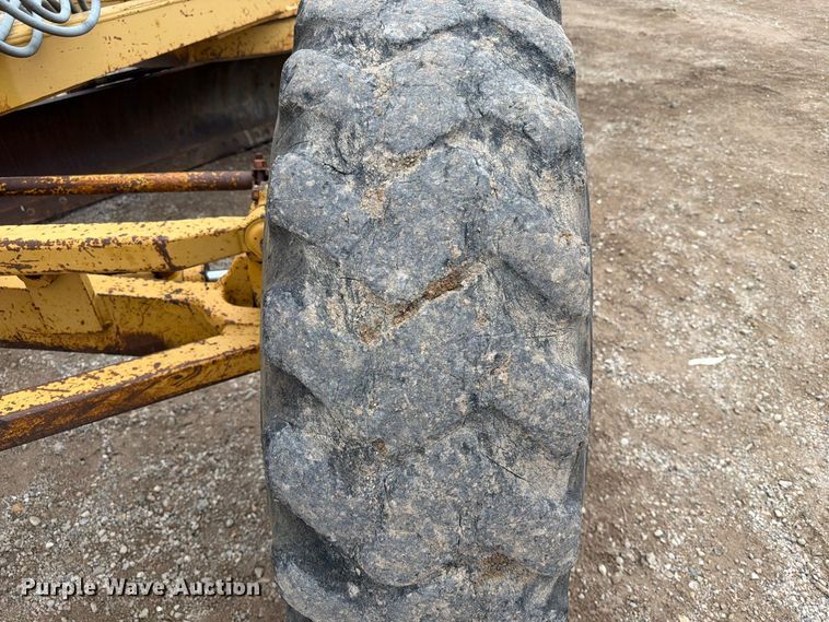 image for item EA0546 1982 Caterpillar 140G motor grader