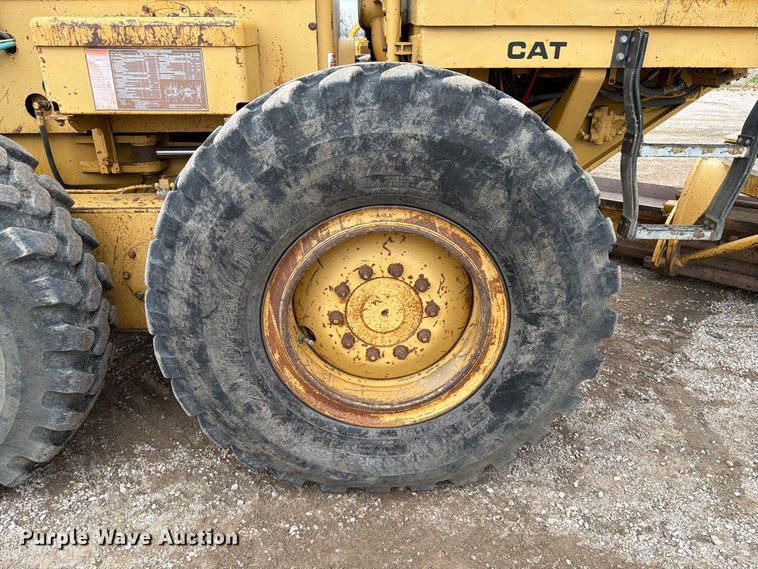 image for item EA0546 1982 Caterpillar 140G motor grader