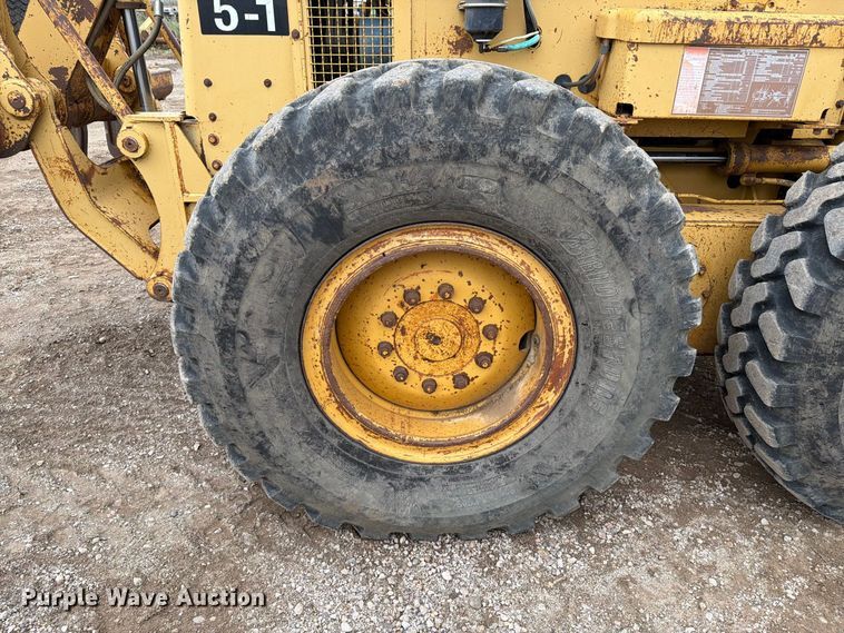 image for item EA0546 1982 Caterpillar 140G motor grader