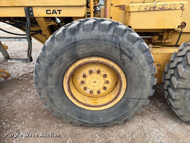 image for item EA0546 1982 Caterpillar 140G motor grader