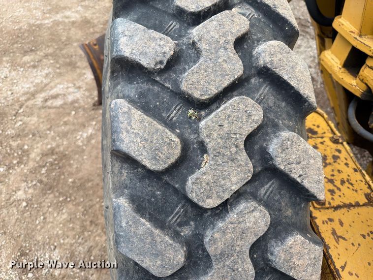 image for item EA0546 1982 Caterpillar 140G motor grader