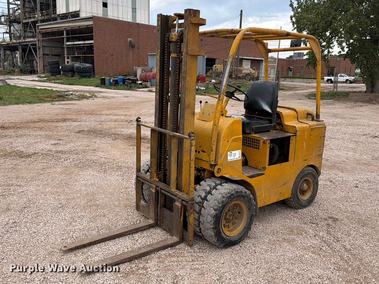 Towmotor 601PG5024 forklift
