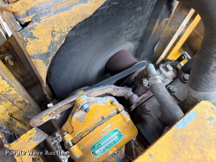 image for item EA0547 Towmotor 601PG5024 forklift