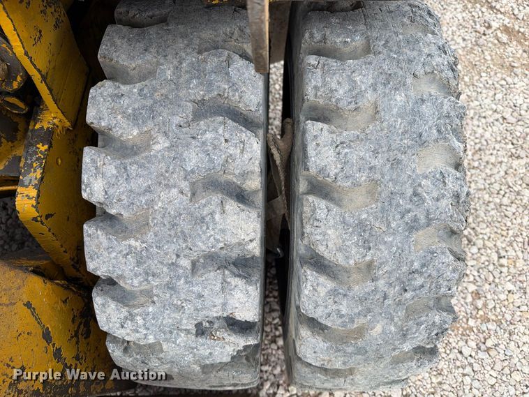 image for item EA0547 Towmotor 601PG5024 forklift