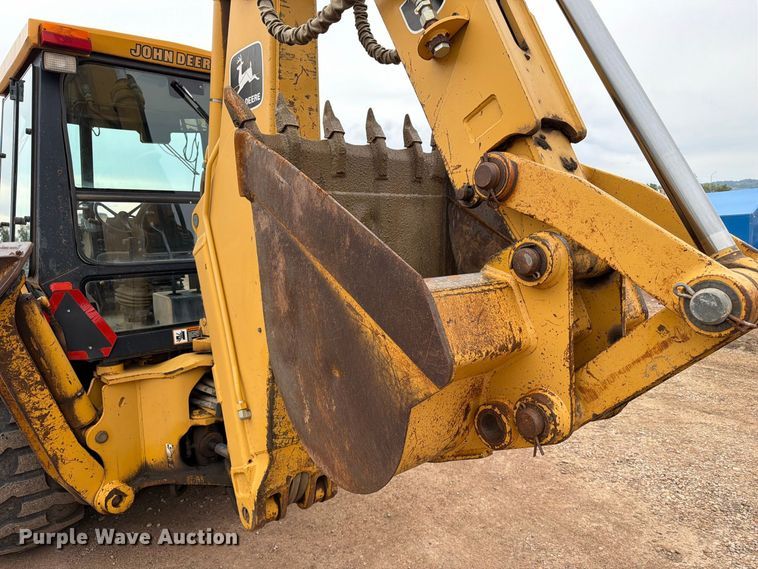 image for item EA0549 1993 John Deere 710D backhoe