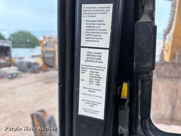 image for item EA0549 1993 John Deere 710D backhoe