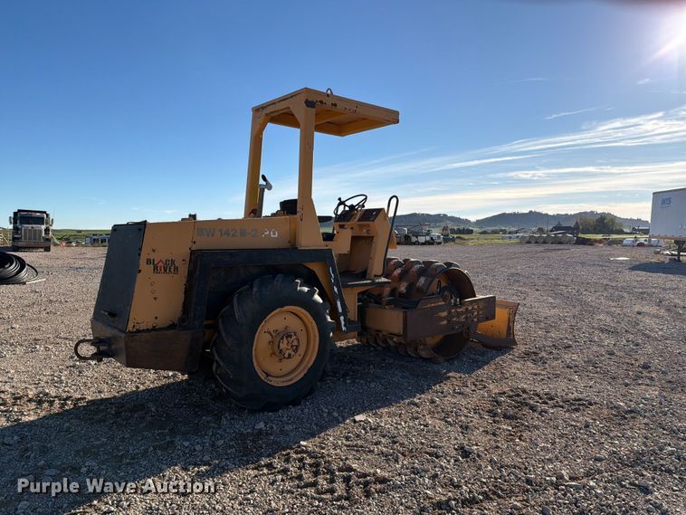 image for item EA0552 1988 Bomag BW142PDB single drum vibratory roller