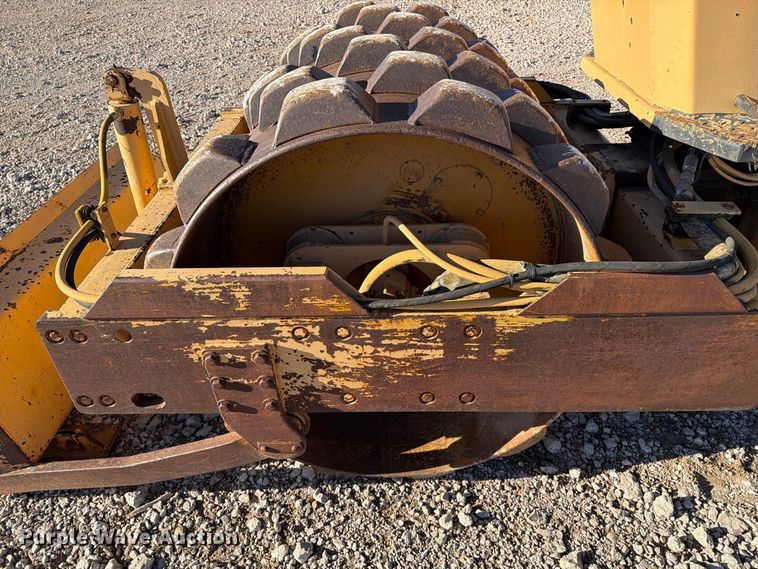 image for item EA0552 1988 Bomag BW142PDB single drum vibratory roller