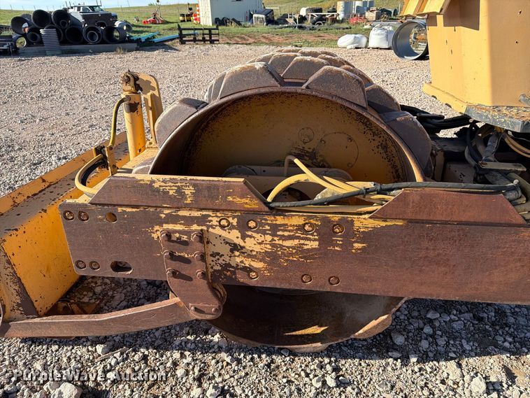 image for item EA0552 1988 Bomag BW142PDB single drum vibratory roller