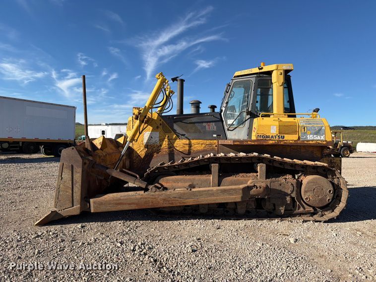 image for item EA0553 2001 Komatsu D155AX-5 dozer