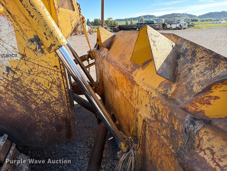 image for item EA0553 2001 Komatsu D155AX-5 dozer