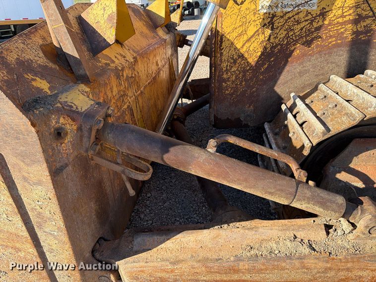 image for item EA0553 2001 Komatsu D155AX-5 dozer
