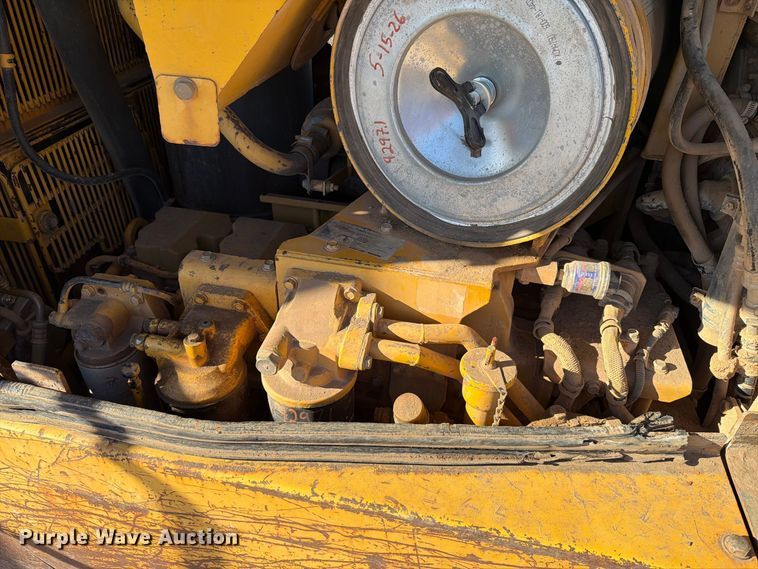 image for item EA0553 2001 Komatsu D155AX-5 dozer