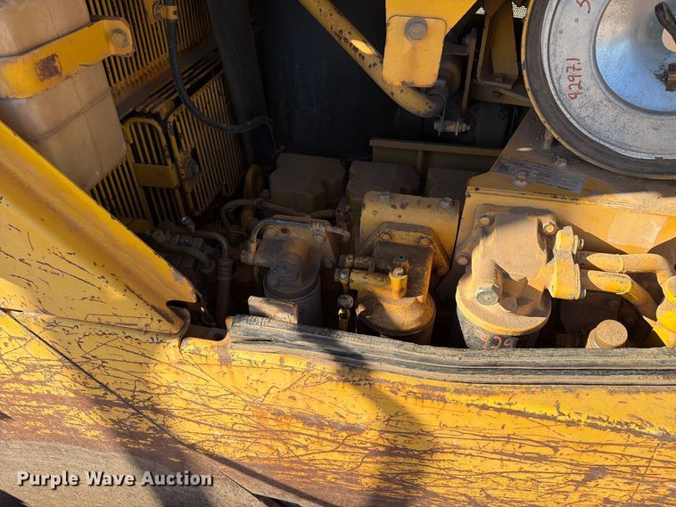 image for item EA0553 2001 Komatsu D155AX-5 dozer