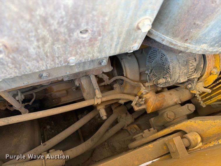 image for item EA0553 2001 Komatsu D155AX-5 dozer