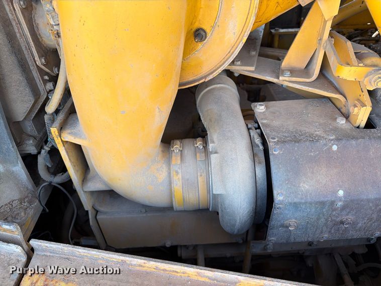 image for item EA0553 2001 Komatsu D155AX-5 dozer