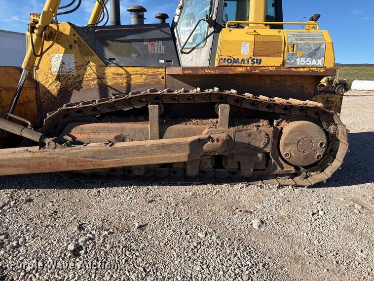 image for item EA0553 2001 Komatsu D155AX-5 dozer