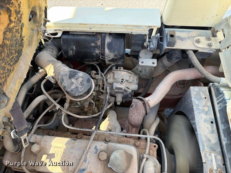 image for item EA0555 Nissan PH02 forklift